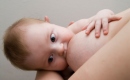 Kiedy i w jaki sposób odstawić dziecko od piersi?