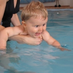 10 Powodów dlaczego warto chodzić na basen z dzieckiem 