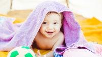 Jakie zalety mają ręczniki dla niemowląt z kapturkiem?