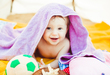 Jakie zalety mają ręczniki dla niemowląt z kapturkiem?